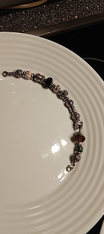 Pandora Armbänder & -reifen: PANDORA Armband  SCHNÄPPCHEN – Gebraucht aus Biel/Bienne von shariluna