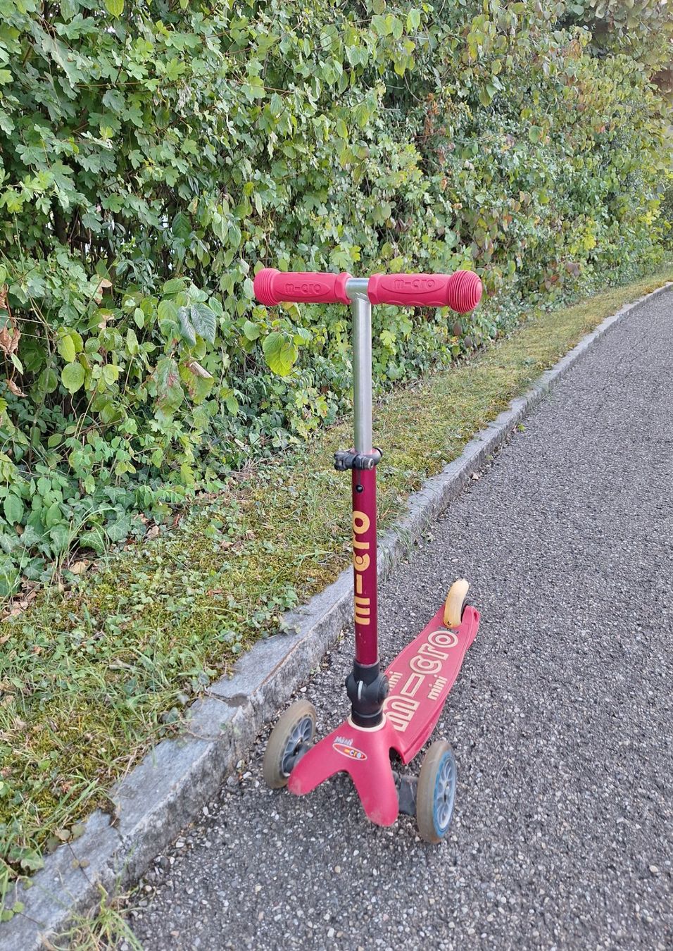 Micro Kickboard: Micro Mini Trottinette – Gebraucht aus Niederdorf von OPlatterN