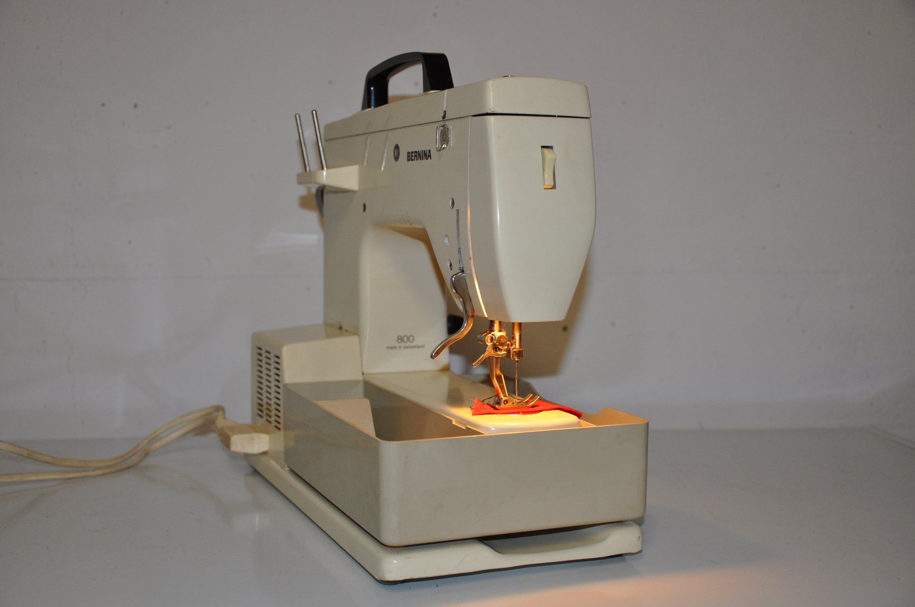 Bernina Macchine da cucire: BERNINA 800  &  Zubehör – Usato da Zürich venduto da orifire 1