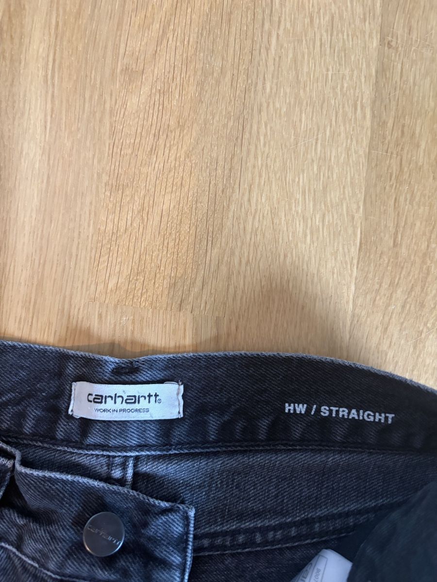 Carhartt Jeans: Carhartt Jeans Schwarz – Difettoso da Aarau venduto da mimivintage 1