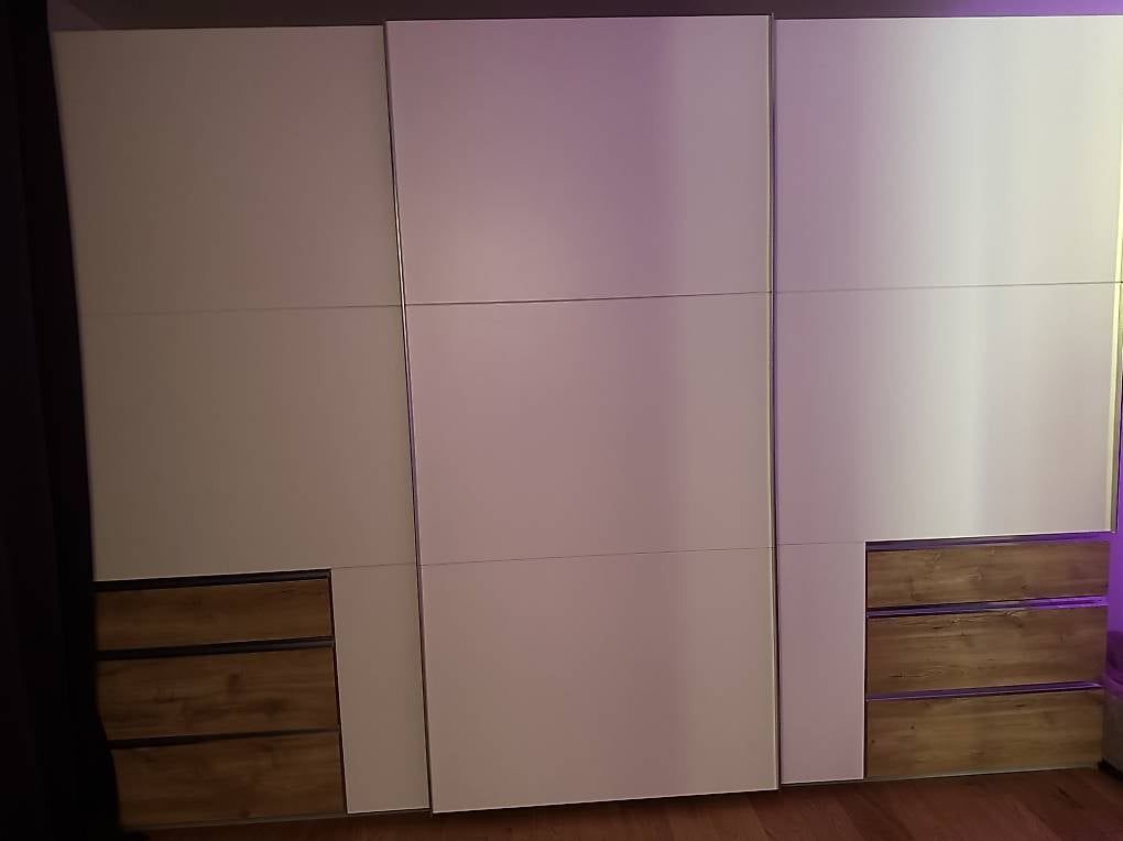 Schränke: Wunderschöner Kleiderschrank zu verschenken – Gebraucht aus Burg AG von meg_8mf7