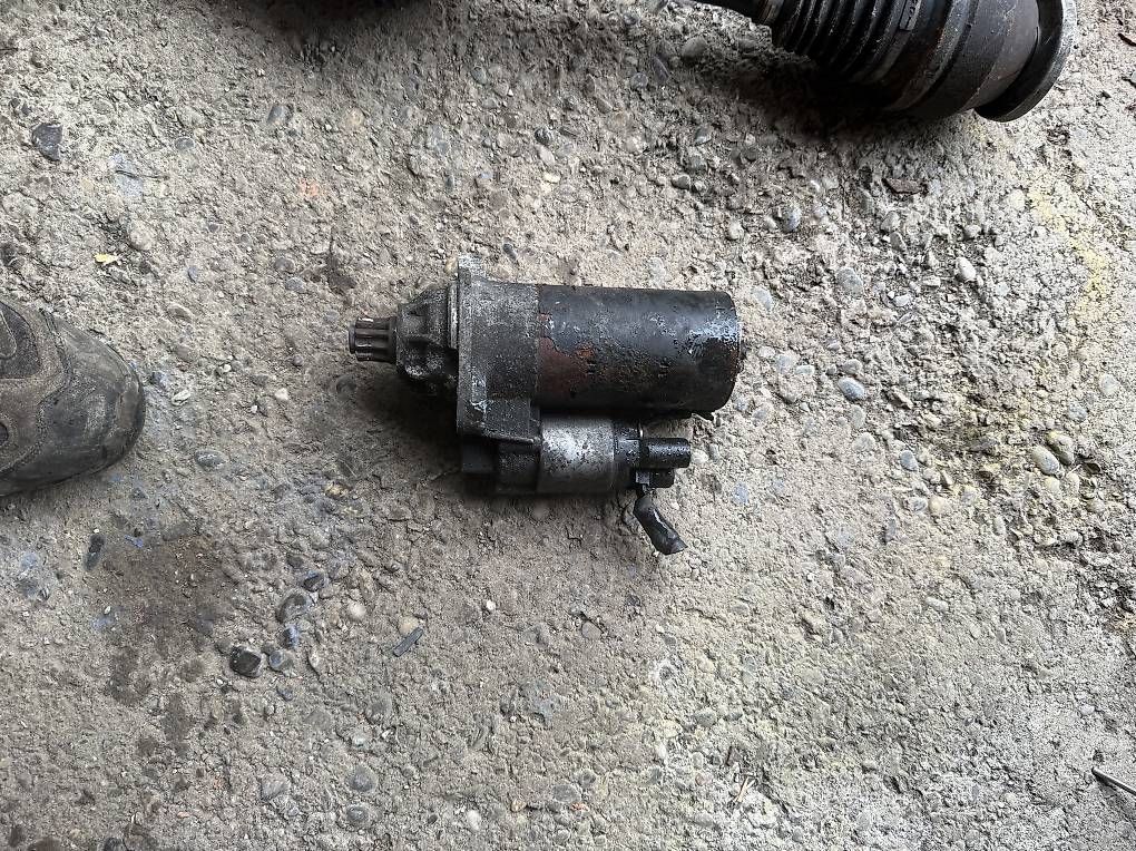 Tutti pezzi di ricambio auto: Anlasser vw T5 2.5 – Usato da Horgen venduto da 11sh