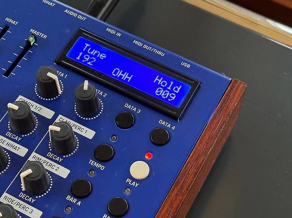 Strumenti musicali: MFB Tanzbär 2 Rhythm Maschine – Usato da Zürich venduto da illmatija 1