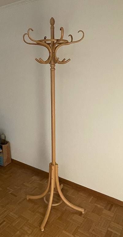 Guardaroba: Garderobe Holz – Usato da Hergiswil NW venduto da ballmera