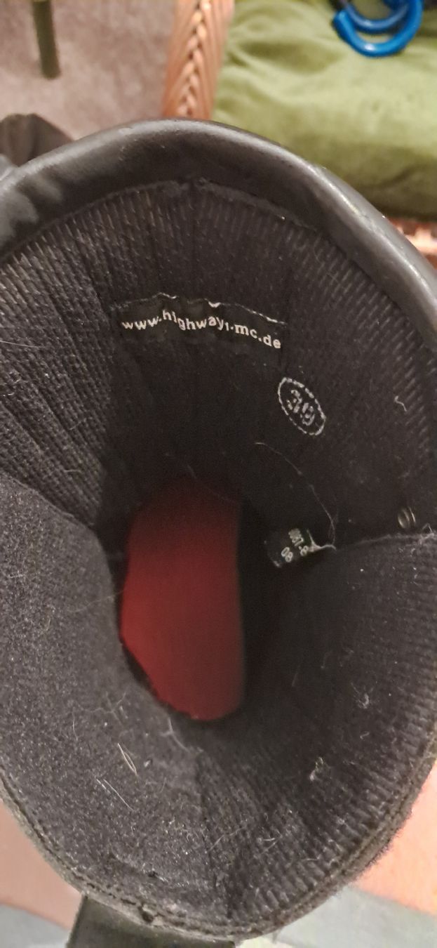 Damenschuhe: neuwertiger Motorradstiefel Gr 39 – Gebraucht aus Gerlafingen von kaple