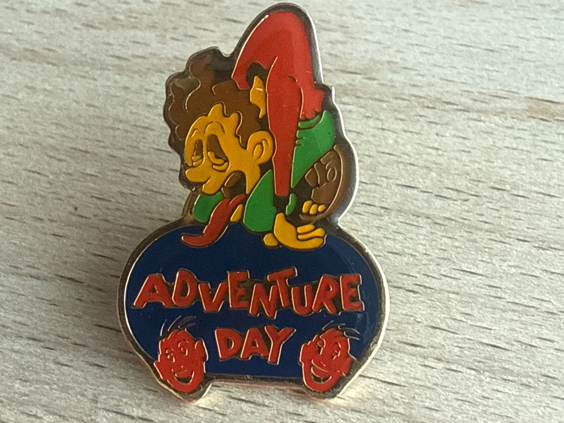 Placchette & Badge: Pin Adventure Day – Usato da Glattbrugg venduto da Schweigmatt
