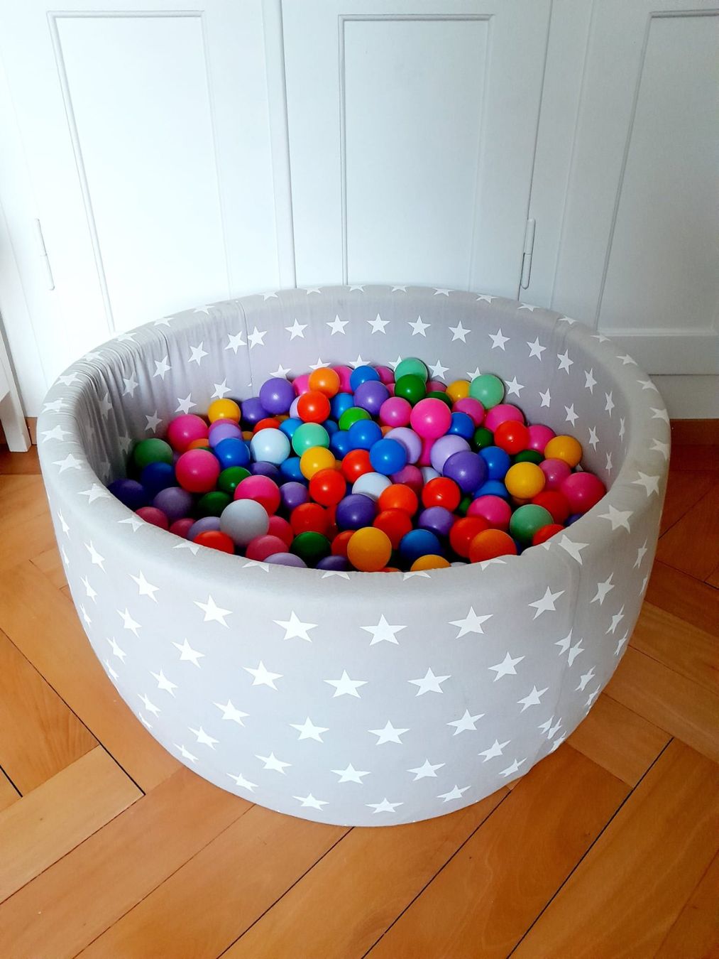 Spielzeuge: Bällebad von Meow – Gebraucht aus zürich von weissingerk 1