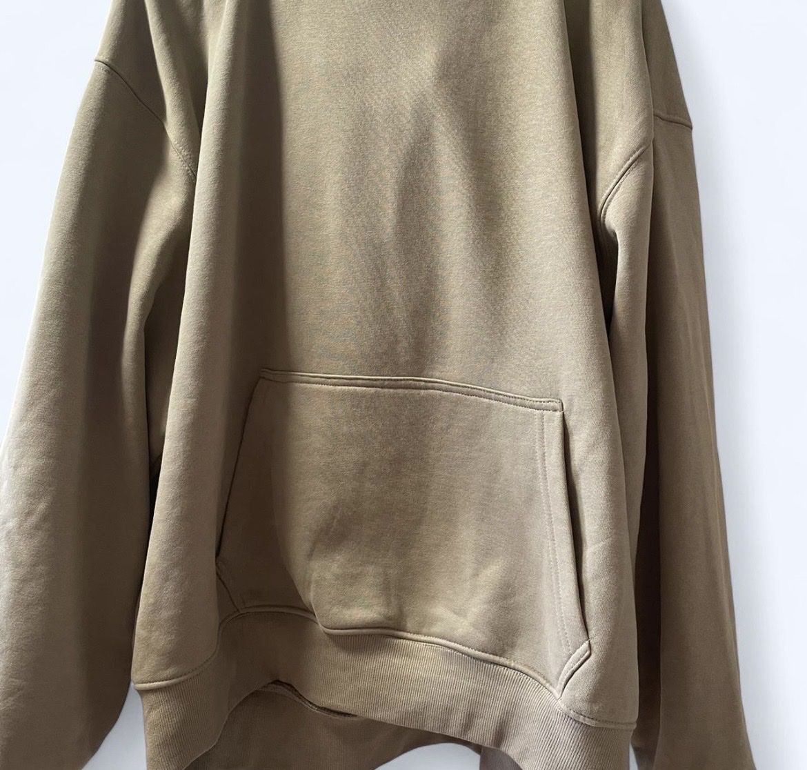 Pullover & Sweatshirts: Oversized khaki hoodie – Neu (gemäss Beschreibung) aus Madiswil von ren_gqz9 2