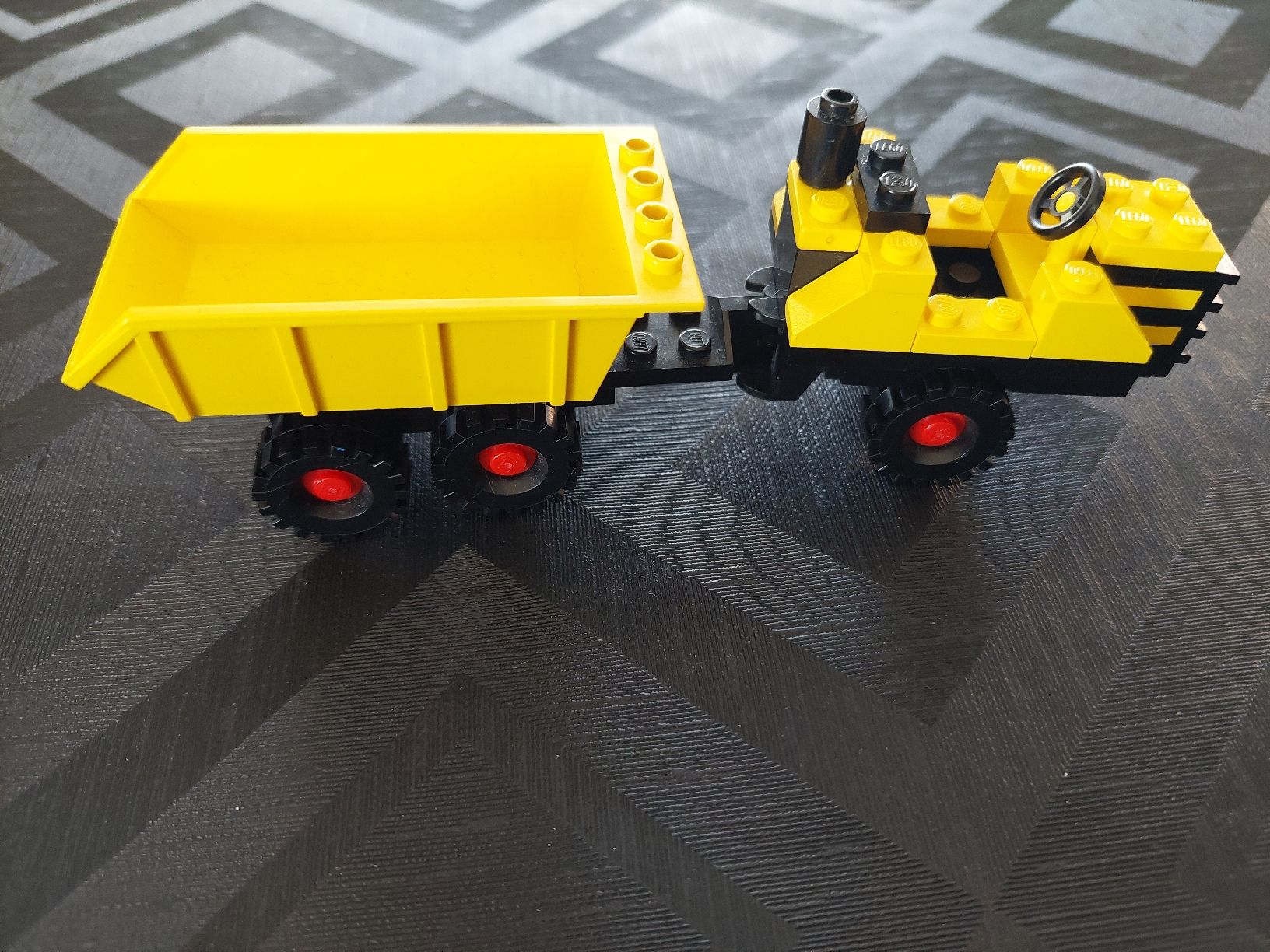 Lego Spielzeuge: Legoland 6652 Kipplaster 1983 – Gebraucht aus Zetzwil von sti_x9xf