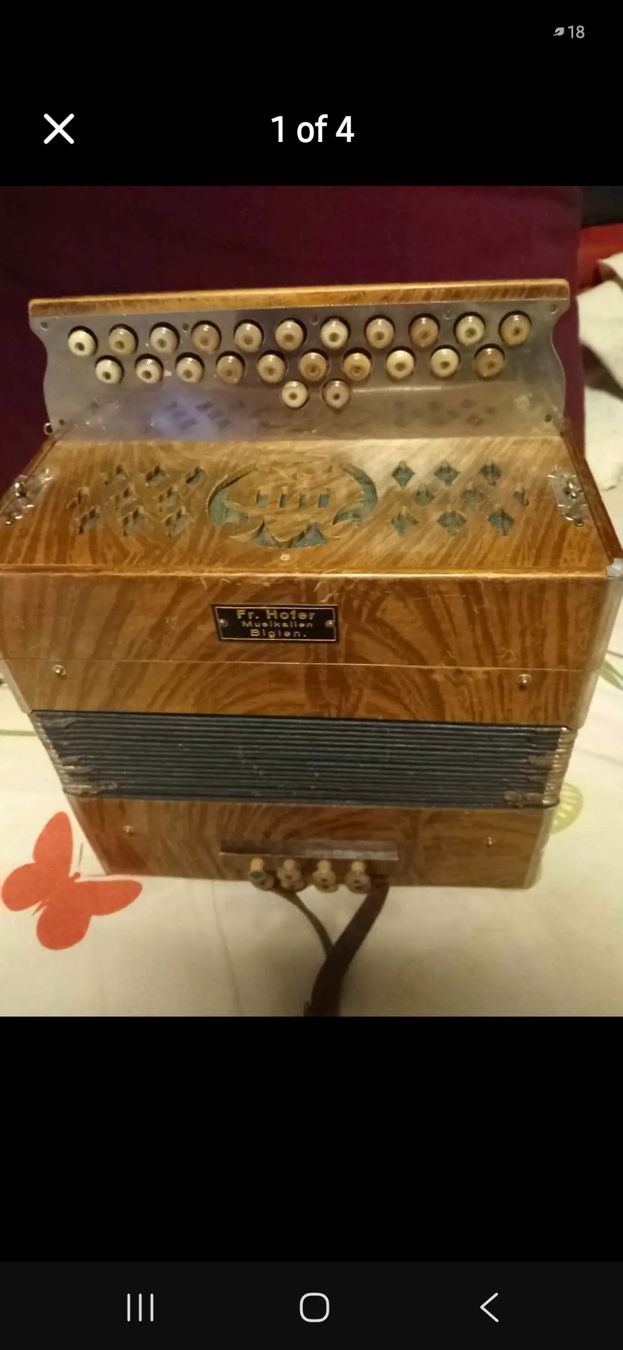 Strumenti musicali: Accordéon ancien – Usato da Monthey venduto da McAuthor 3