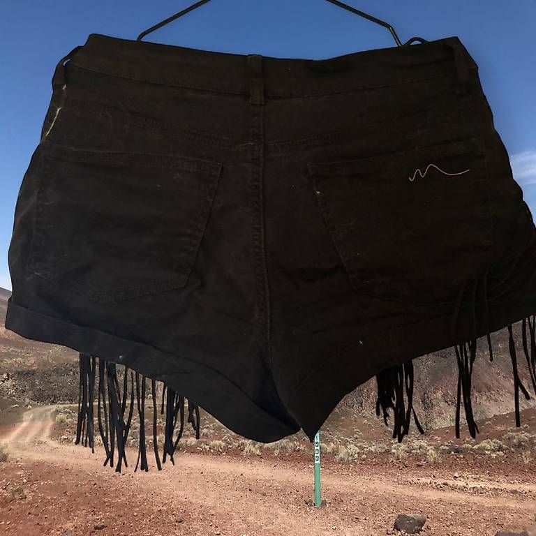 Pantaloni: Schwarze Cowboy Hotpants Grösse L – Usato da Bern venduto da shiggyy 1