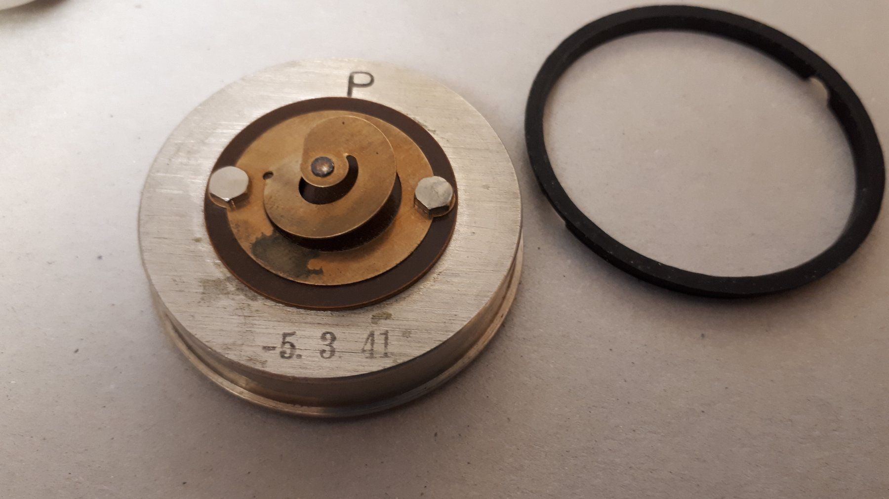 Telefone: 2 Antike Telefonhörer Bakelit / Metall – Gebraucht aus Madiswil von 20gls 9