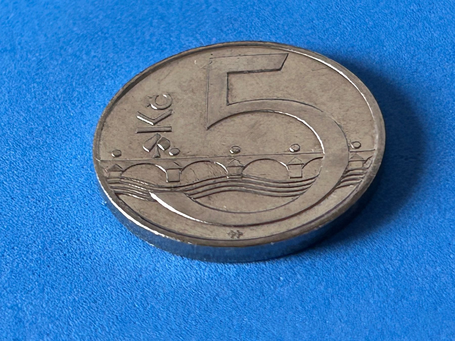 Tutti le monete: Czech Republic - 5 Korun 2020 – Usato da Corcelles NE venduto da AJKader 8