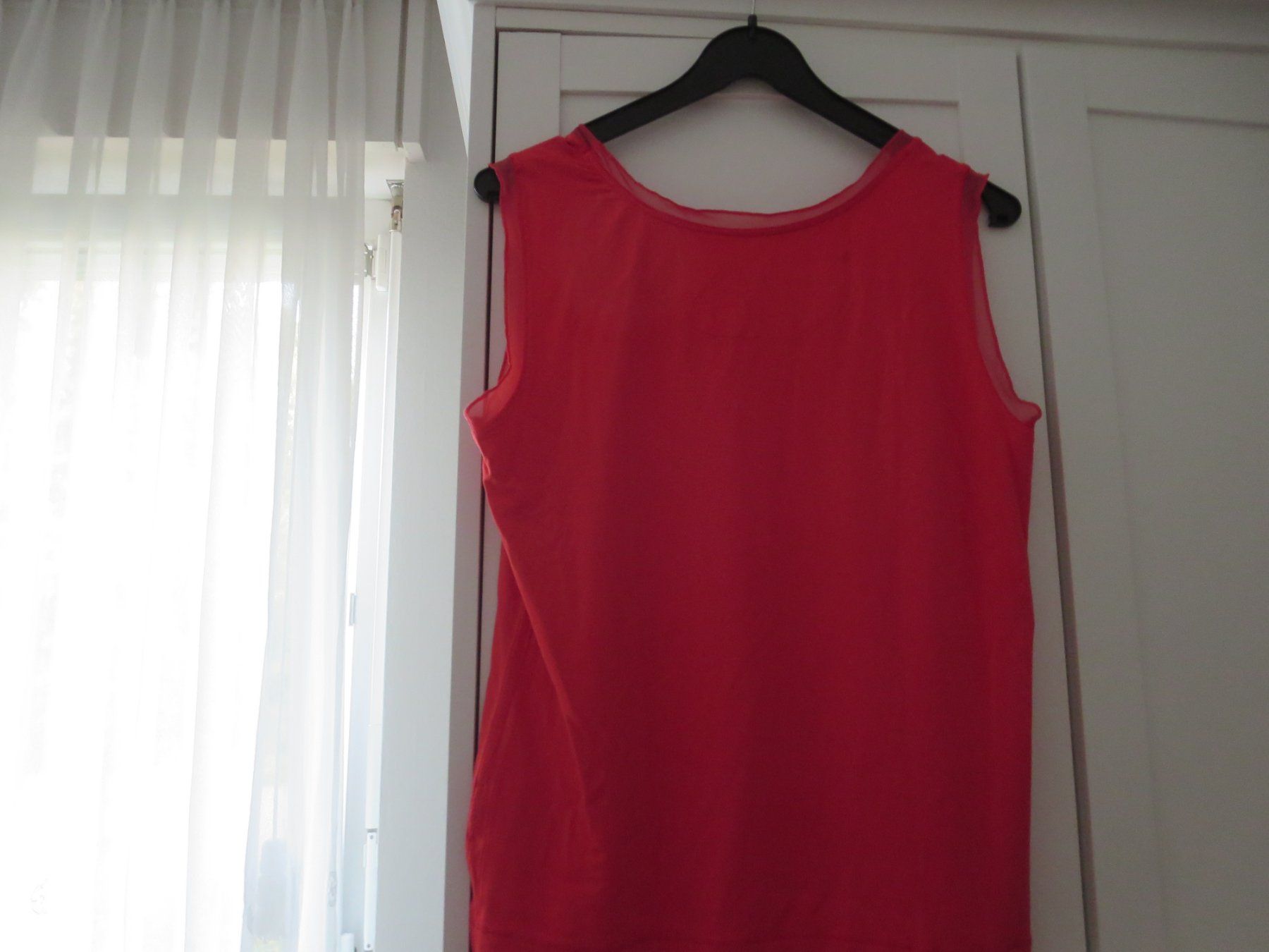 T-Shirts: 2 Ärmellose Damen Shirts /Gr. 42 – Gebraucht aus Wallisellen von Arvenstube 4