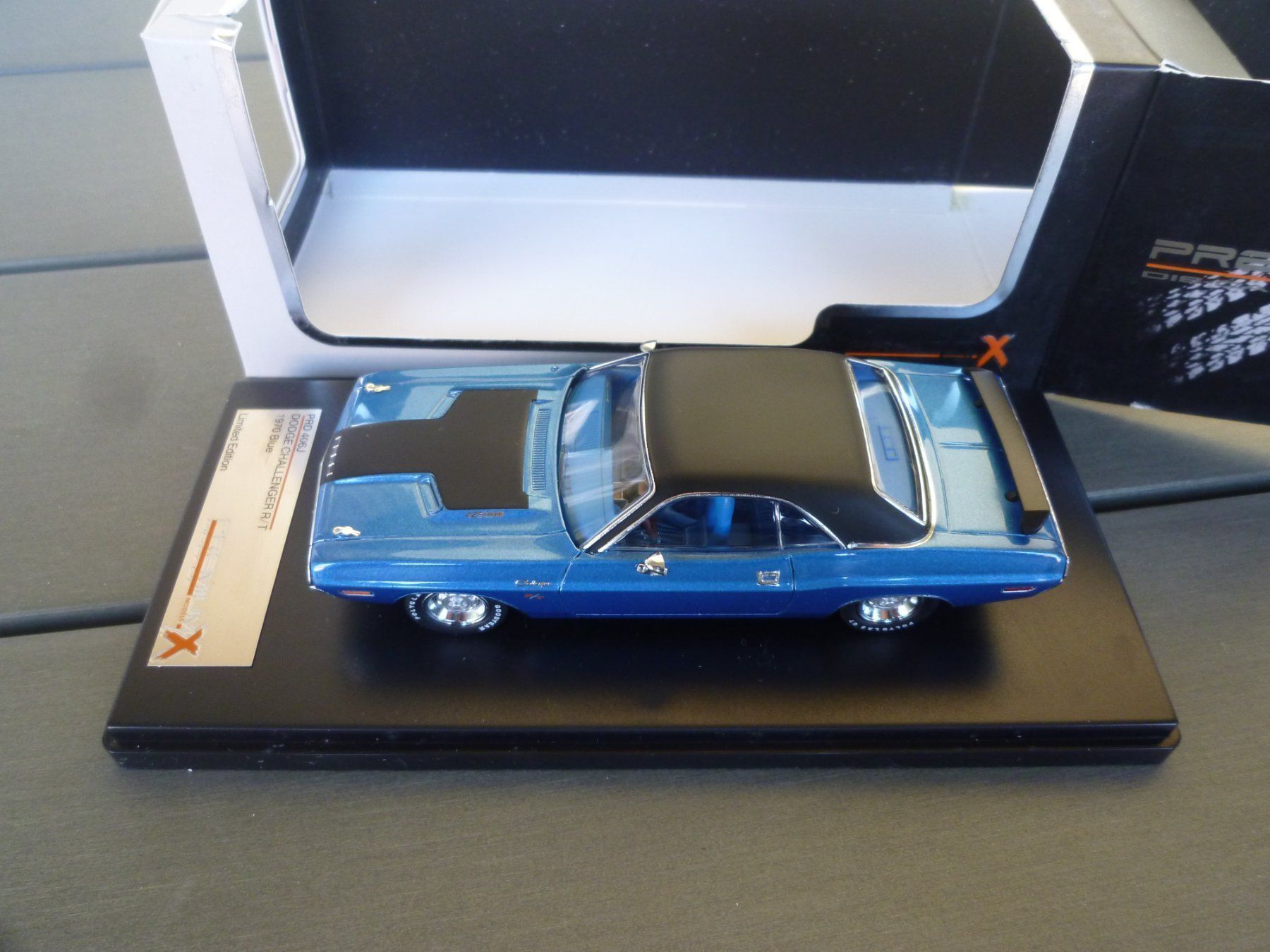 Modellini d'auto: Dodge Challenger R/T (1970) – Nuovo e nell'imballaggio originale da Flawil venduto da Imperiosud 5