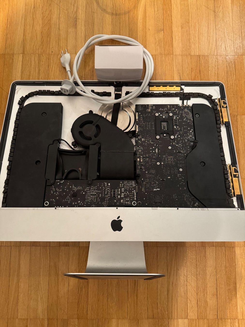 Apple PC: Apple Imac 21.5 (defekt) – Usato da Obfelden venduto da Gshocks 1