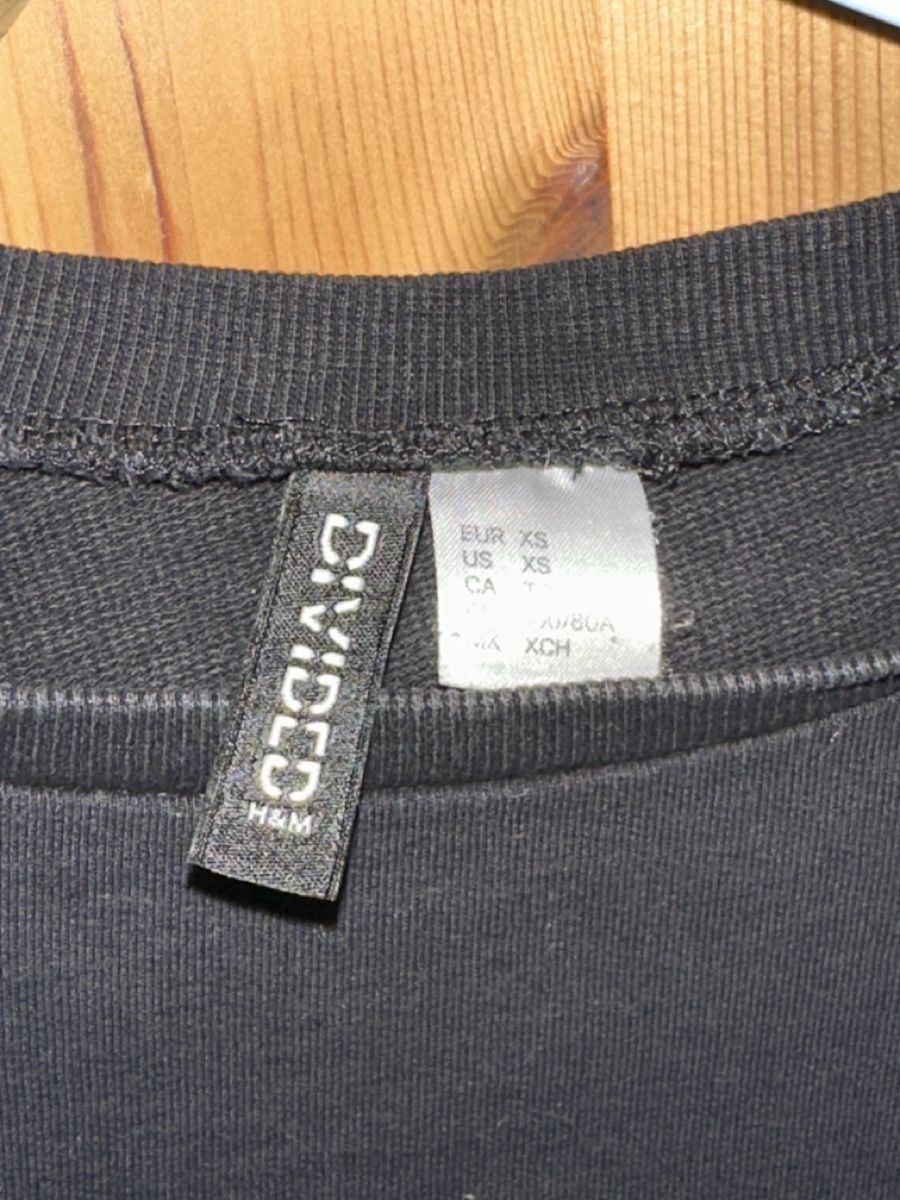 H&M Maglioni & Felpe: Schwarzes NYC Brooklyn Pullover von H&M - Grösse XS – Usato da Hergiswil NW venduto da kaufe_at_kaufmann 5