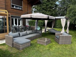 Salon de jardin avec canapé et fauteuil 