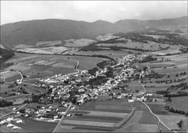 Vicques JU / Flugaufnahme Recolaine Jura
