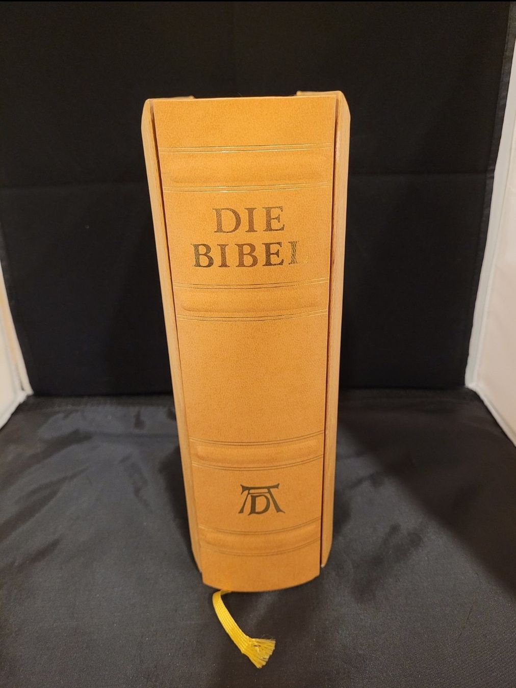 Libri: Familienbibel – Usato da Beromünster venduto da Elektrox 3