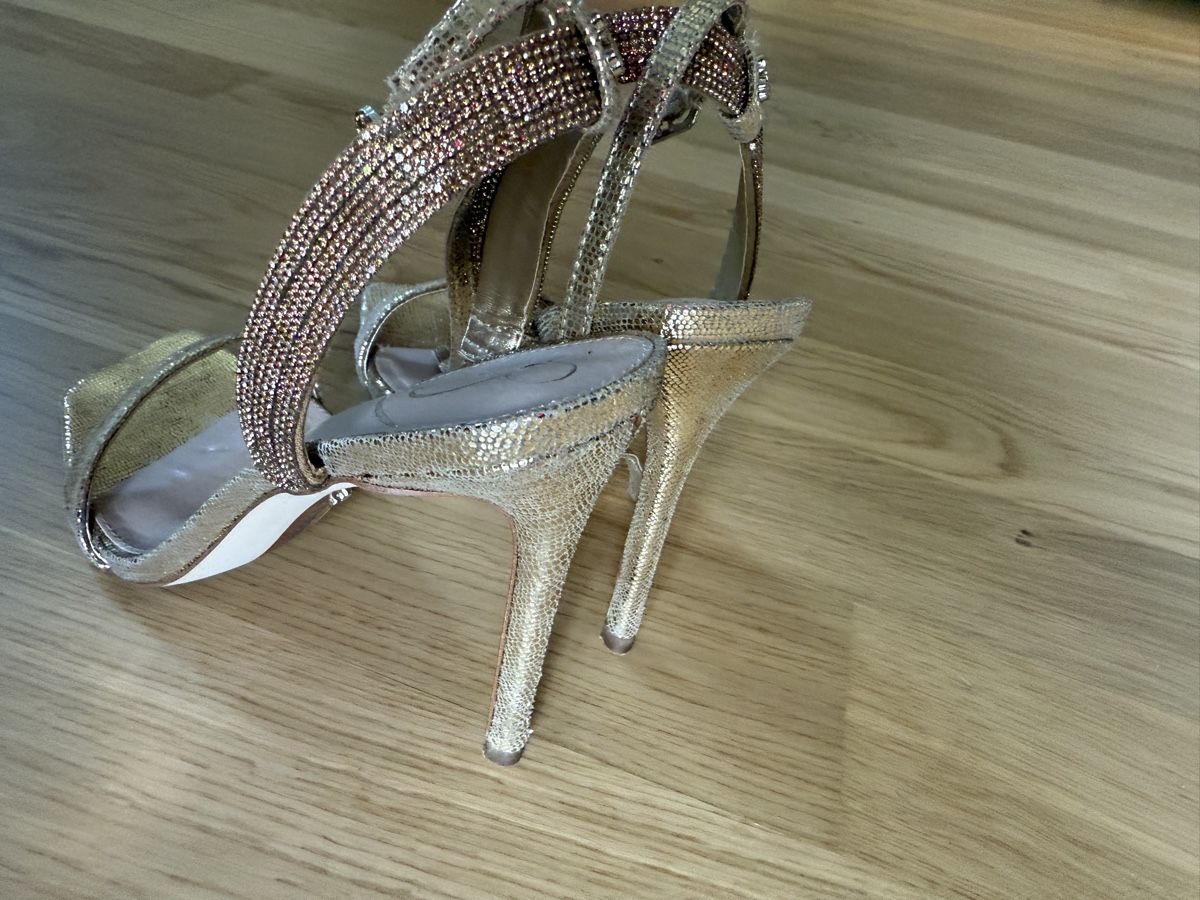 Scarpe da donna: Glamorous Gold Heels - 37 – Usato da Adliswil venduto da dai_yr5z 1