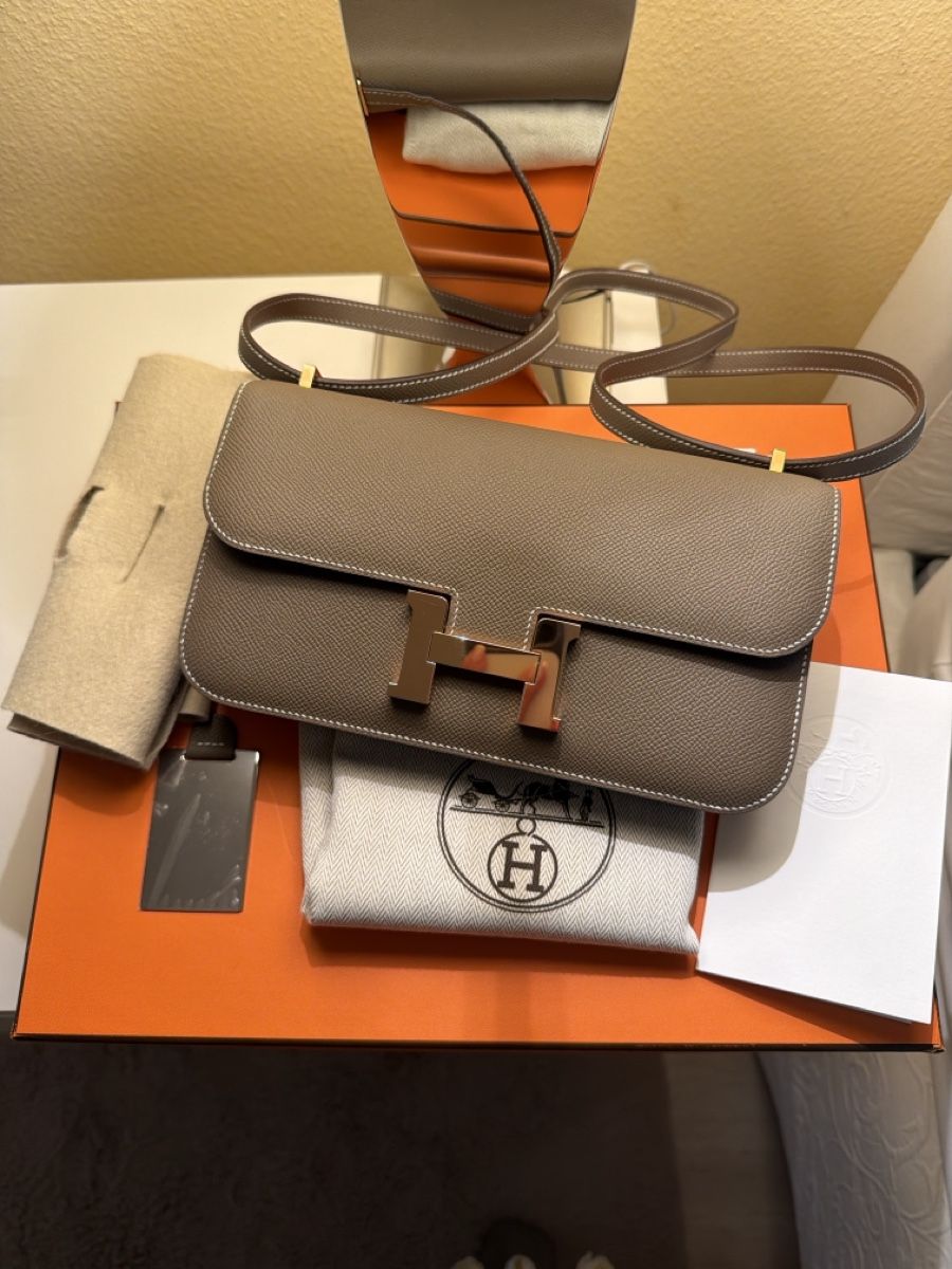 Hermès Borse da donna: Hermès Constance Élan 24 Étoupe Hardware Or Rose Full Set – Nuovo (secondo la descrizione) da St-Légier-Chiésaz venduto da mir_7mcg 1