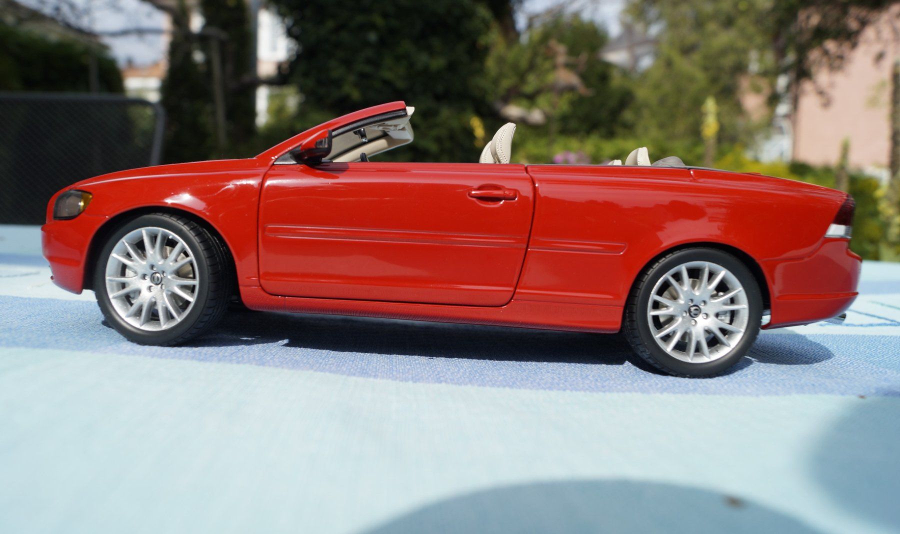Volvo Modellini d'auto: Volvo C70 Coupé/Cabriolet 1:18 – Nuovo e nell'imballaggio originale da Olten venduto da ava0104 5