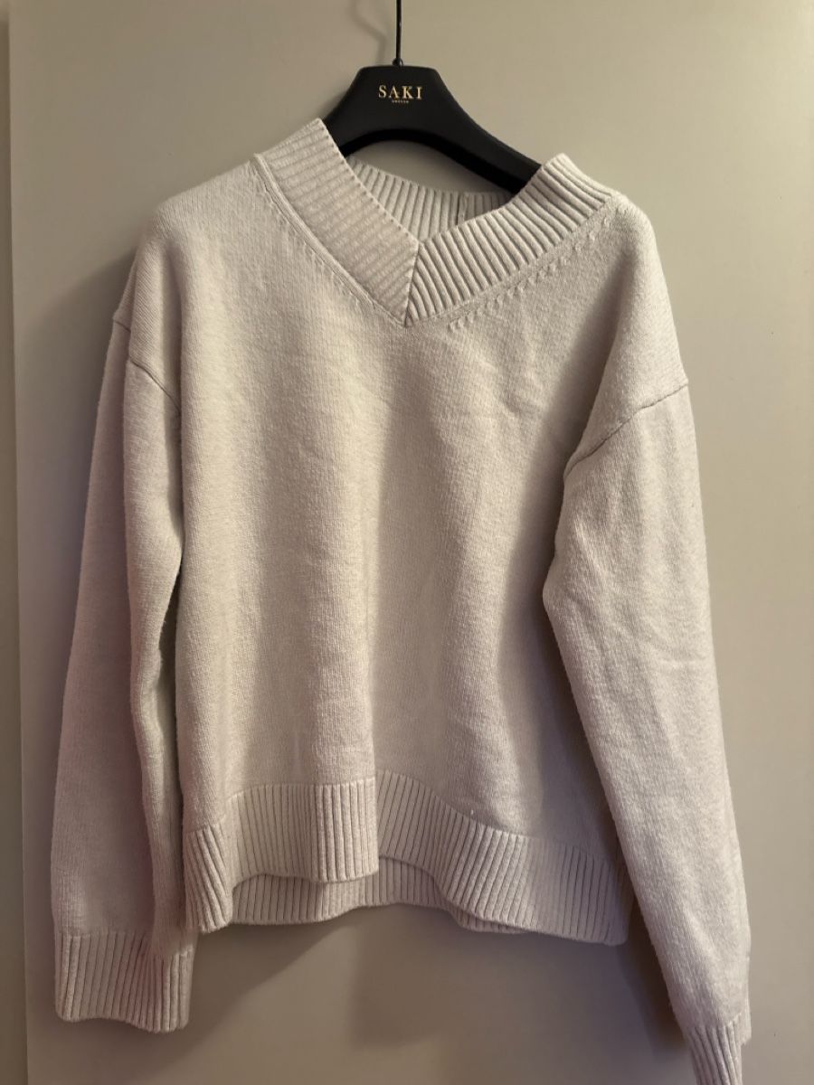 Top: Pull chaud d'hiver, col en V, taille XS – Usato da Genève venduto da pet_sh52