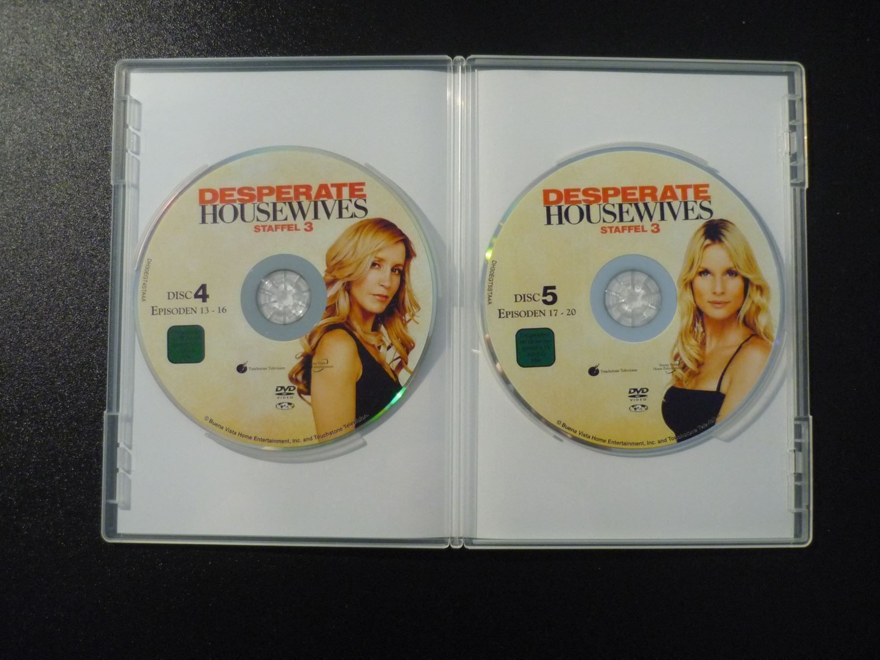 Alle DVDs: Desperate Houswives – Gebraucht aus Erstfeld von Uhu1980 5