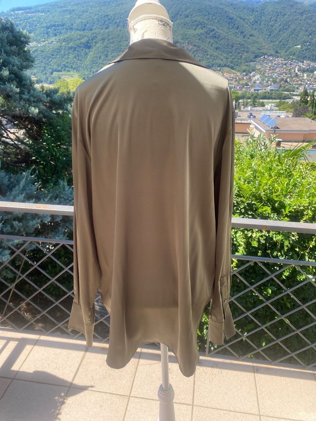 Blusen: Bluse H&M Neu (L) – Neu (gemäss Beschreibung) aus Vezia von sidu03 1
