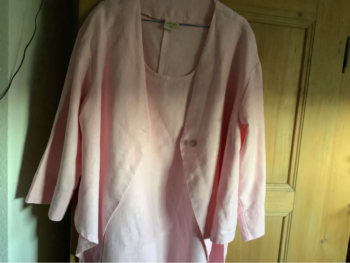 Giacche: Rosa Leinenjacke mit passendem Top – Usato da Buch SH venduto da bri_hpp2 1