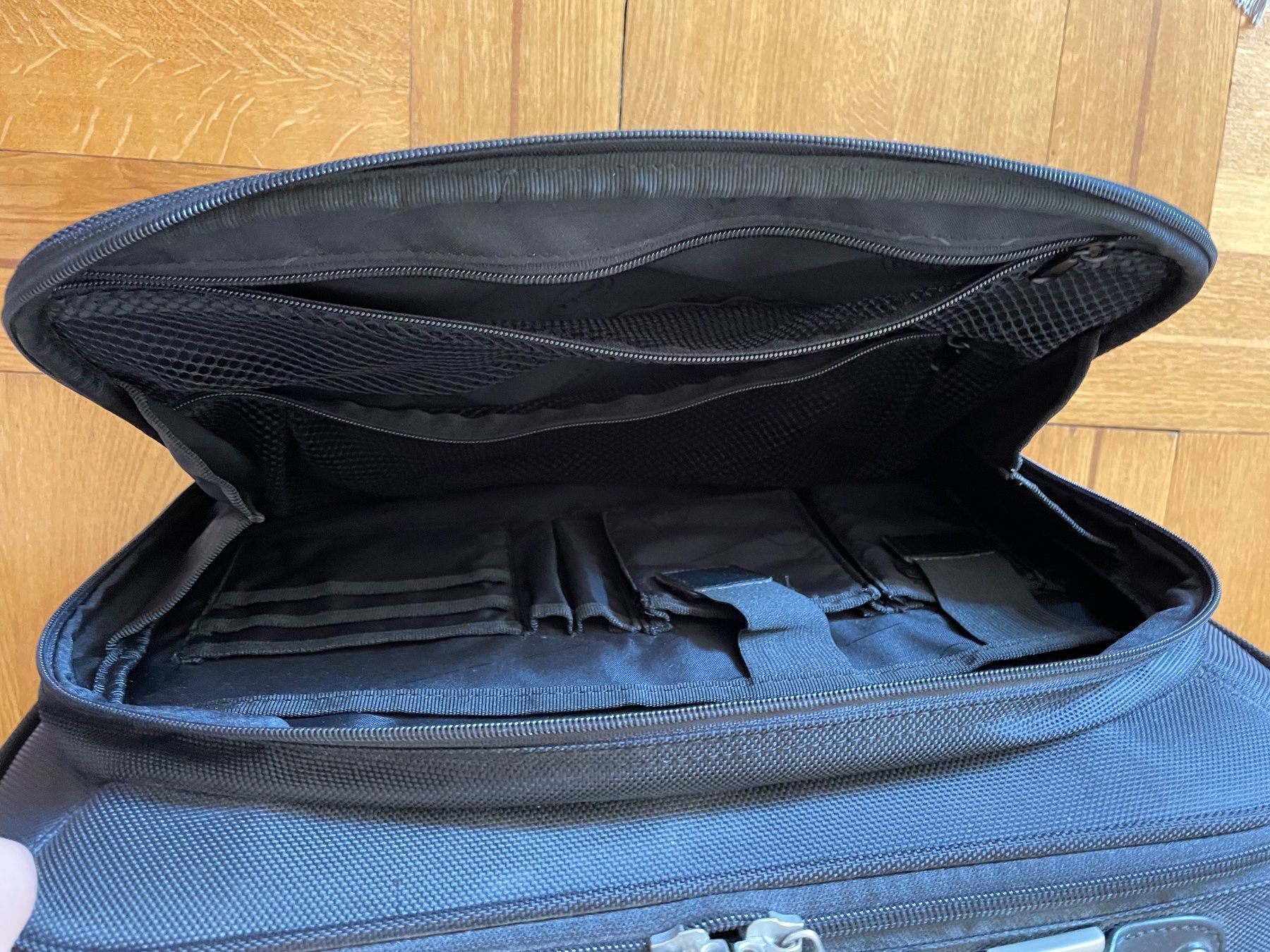 Dell Borse: Dell Tasche für Notebook – Usato da Genève venduto da Buens4 2