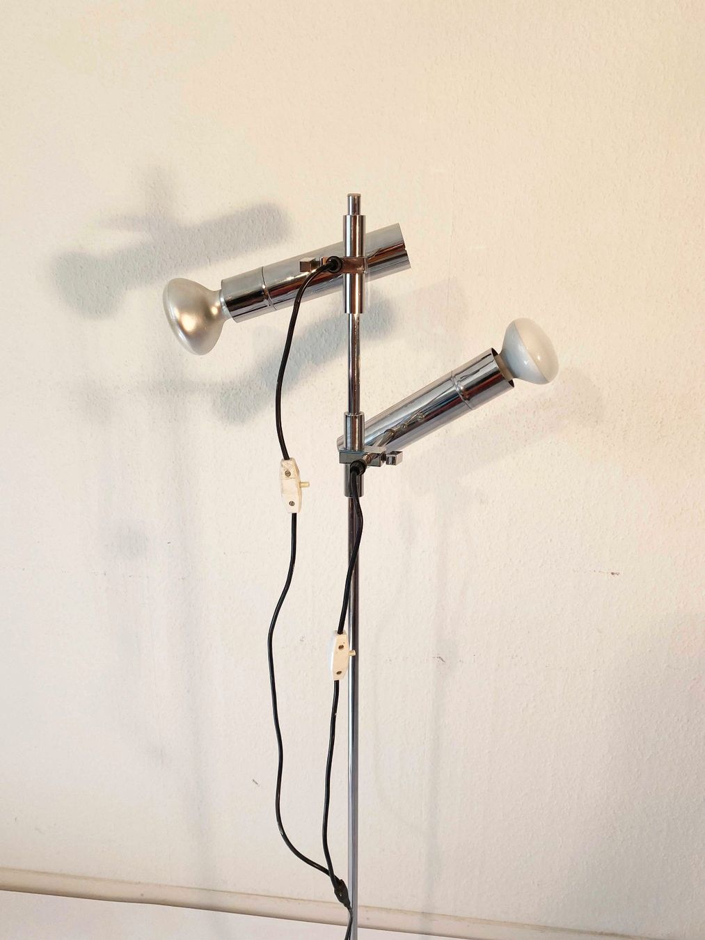 Lampade: Spot Stehlampe aus den 70igern – Usato da Beringen venduto da Kultgut 1