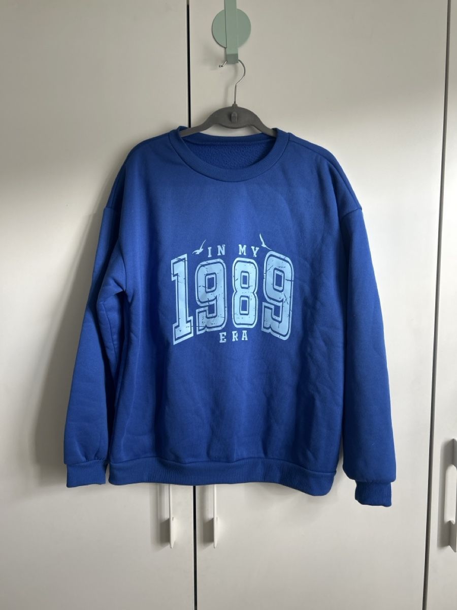 Shein Maglioni & Felpe: Pullover "1989 Era" Blau, Grösse L, Top Zustand! – Nuovo (secondo la descrizione) da Riehen venduto da S______