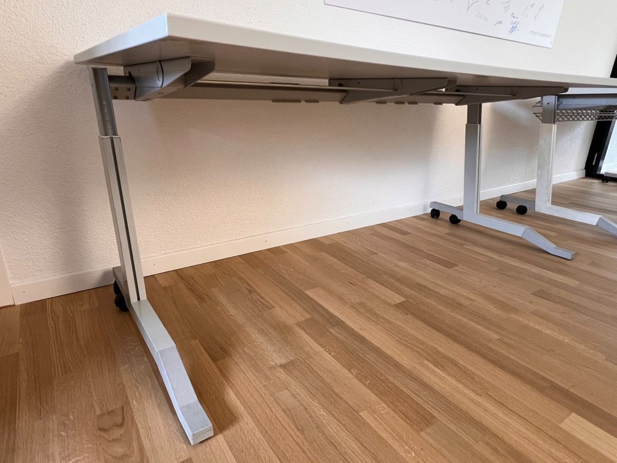 Scrivanie: 6x Schreibtisch Büro Elan – Usato da Safenwil venduto da melvoo 1