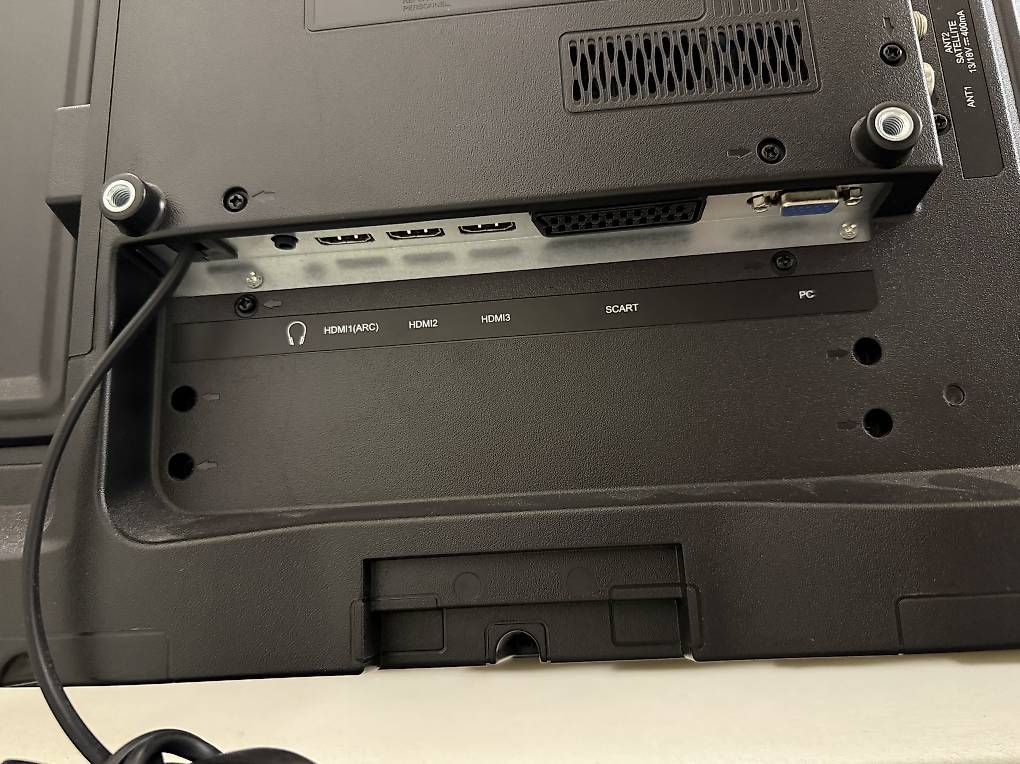 Televisori: LCD TV 32" – Usato da Niederuzwil venduto da fam.cajo 3
