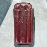 Étui à cigares ancien en cuir marron