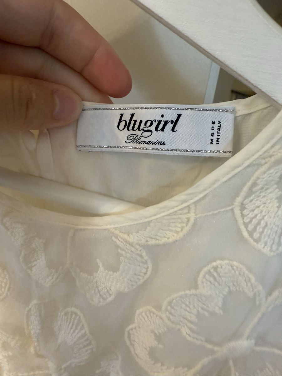 Blugirl Robes: Robe Blanche – D'occasion à Lausanne par mar_2lwm 1
