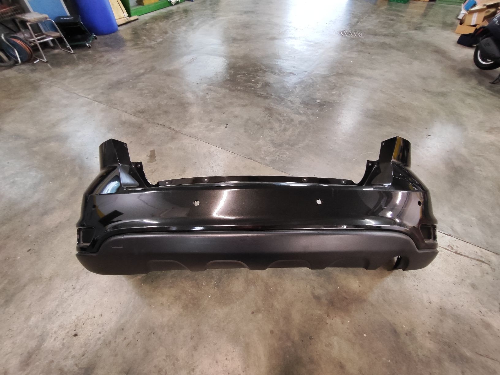 Tutti pezzi di ricambio auto: Fiat Freemont Stossstange hinten – Usato da Schafisheim venduto da spr_7cj5