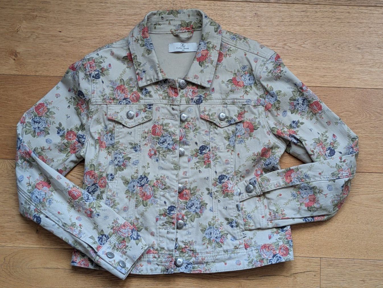 Giacche: Jeansjacke mit Rosenmuster – Usato da Frutigen venduto da Pixele10 1