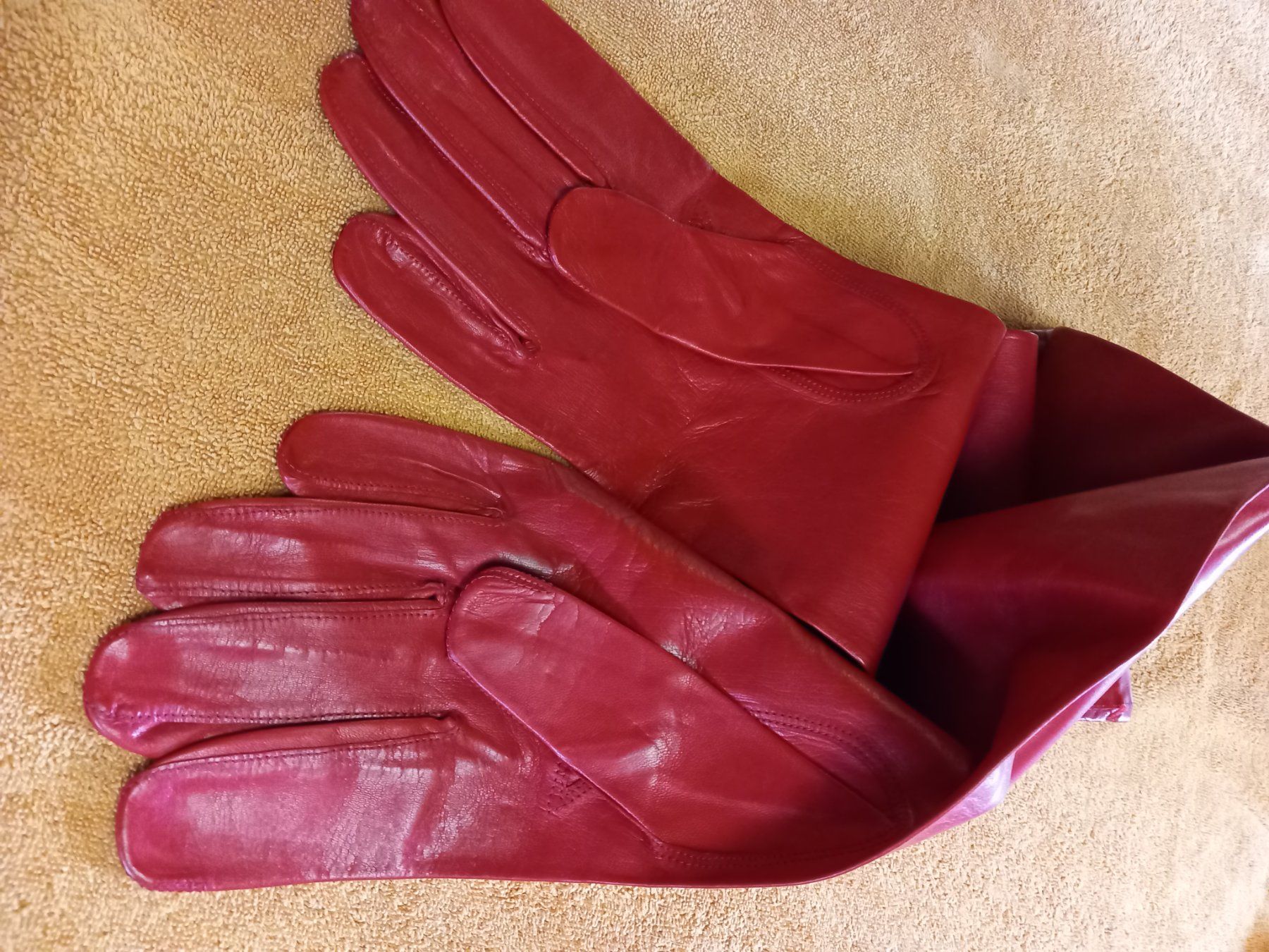 Guanti & manicotti: Gala/Opern Handschuhe Leder Gösse 9 1/2 oder Grösse 10 – Nuovo (secondo la descrizione) da Hochwald venduto da motowear-secondhand 2