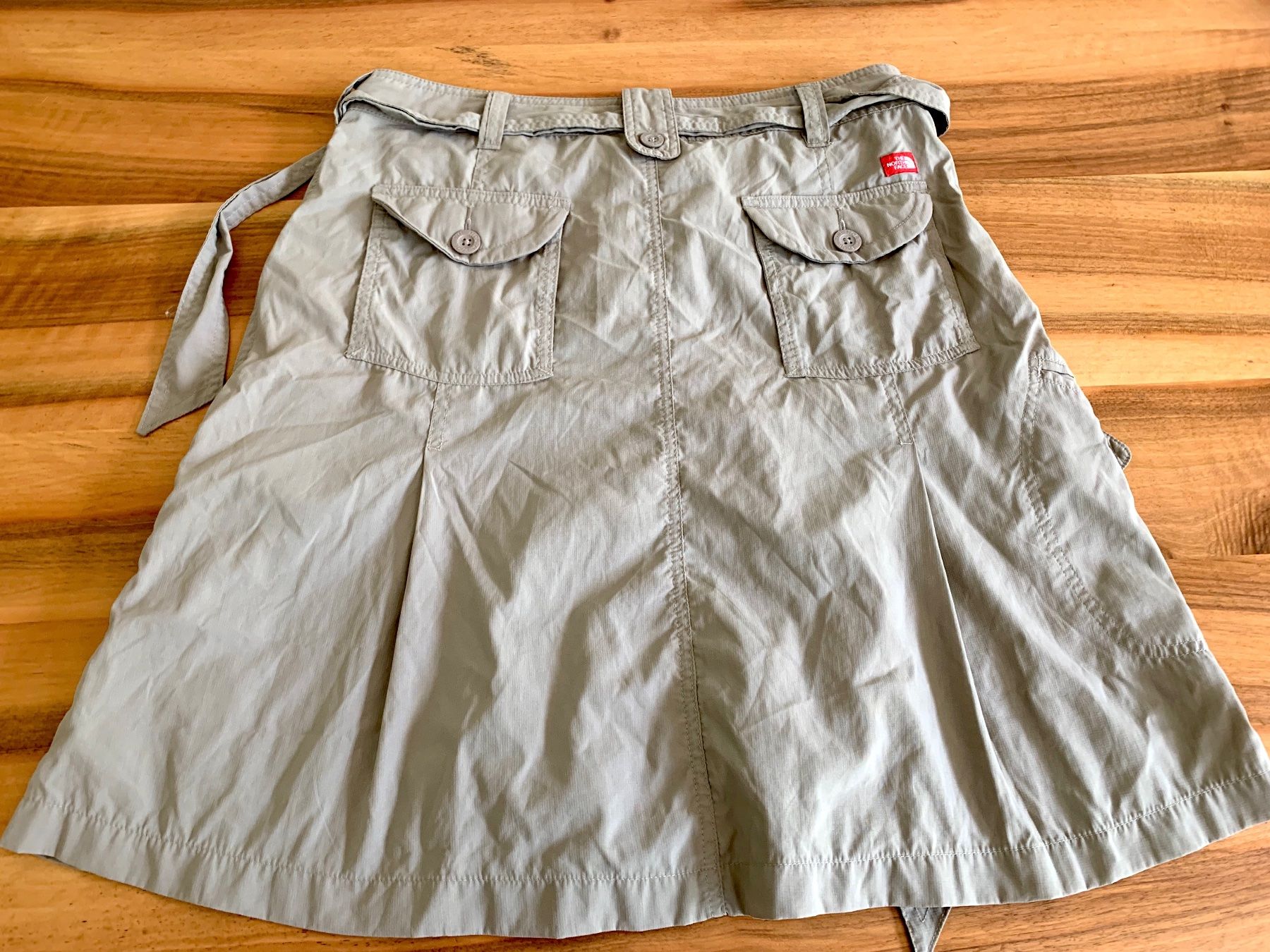 North Face Gonne: THE NORTH FACE Wanderrock beige Gr. 10 / 42 – Nuovo (secondo la descrizione) da Meiringen venduto da Jackwashere 4