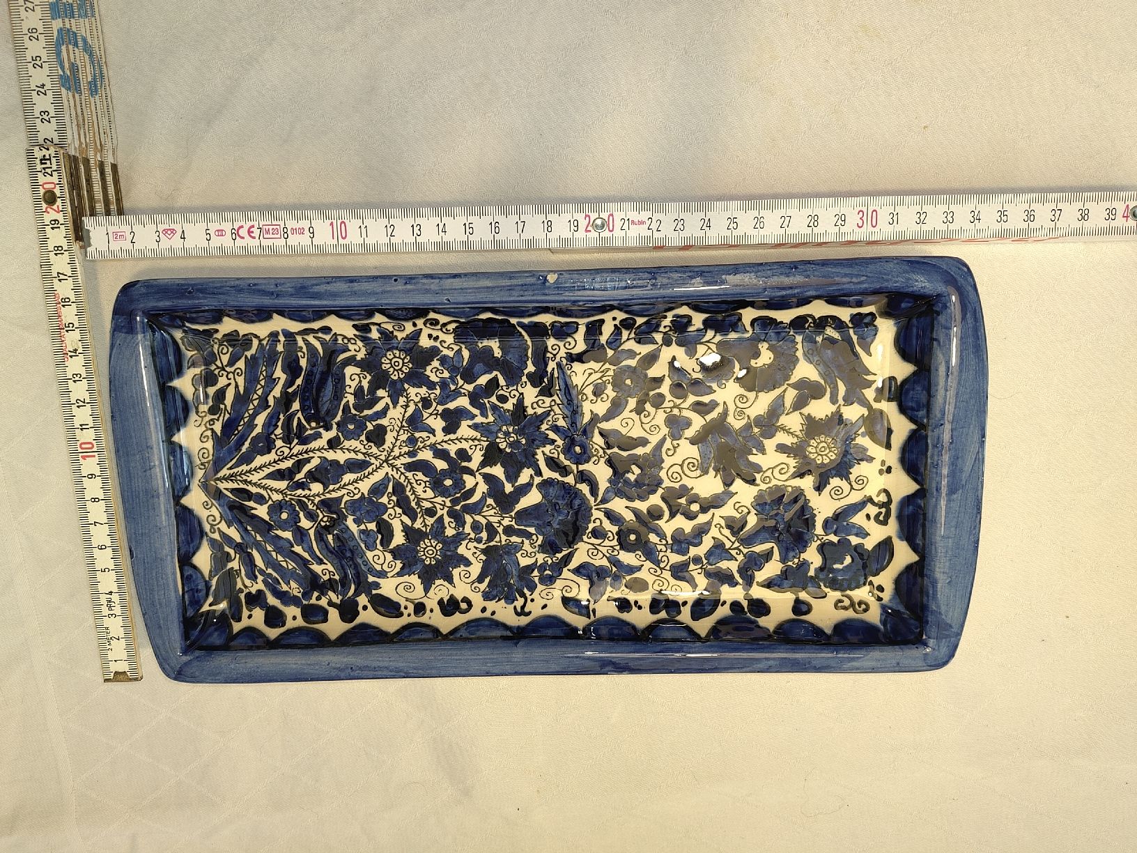 Servierplatten: Vintage Kreamikcaketablett – Gebraucht aus Biel/Bienne von DoNa82