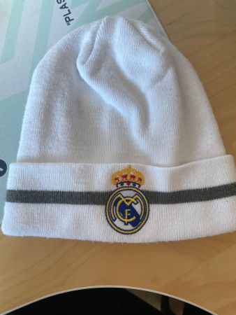 Real Madrid Winter Mütze, weiss. Top Zustand, warm!
