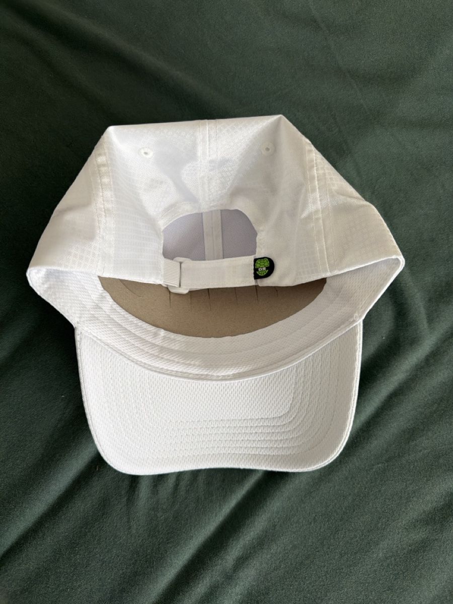 Certina Montres: Casquette Certina blanche  – Neuf avec emballage d'origine à La Chaux-de-Fonds par CGL_watches16y 3