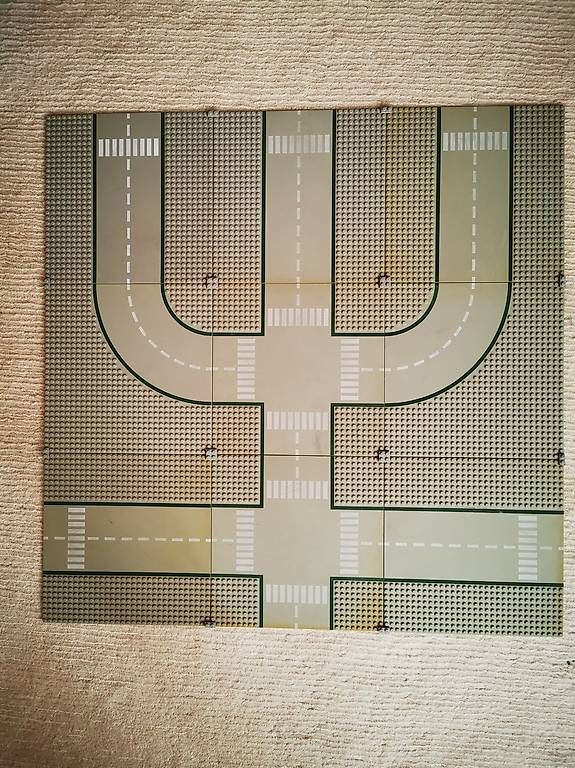 Lego Jeux de construction: LEGO Strassenplatten – D'occasion à Ermatingen par Irem77