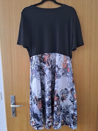 Schönes Sommerkleid, Grösse XXL, Blumenmuster, Top Zustand