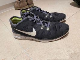 Schuhe Nike Free TR FIT 5 - 37.5