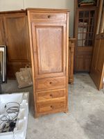 Dielenschrank