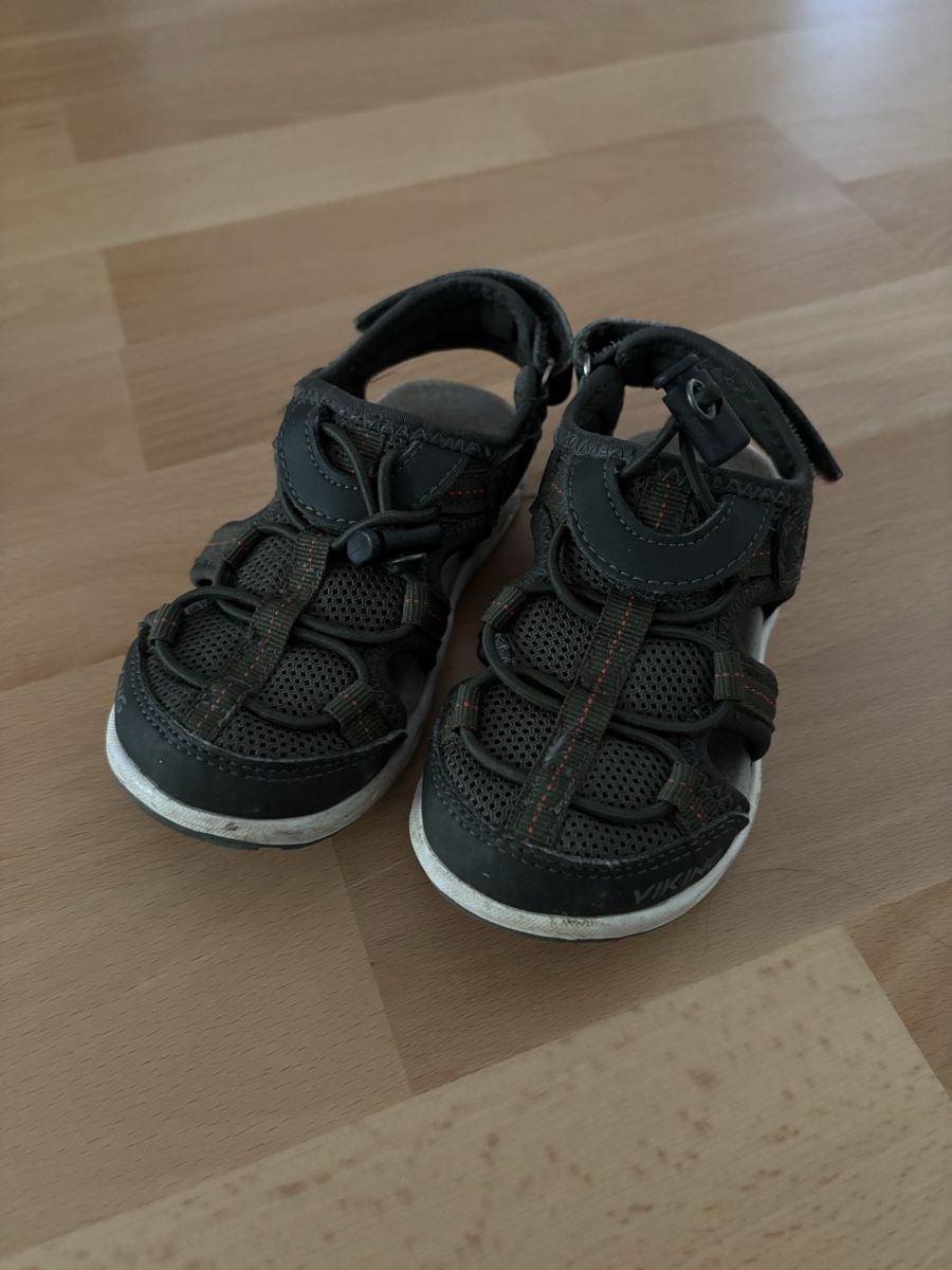 Viking Schuhe für Jungen: Sandalen  – Gebraucht aus Neerach von lin_v6bj 1